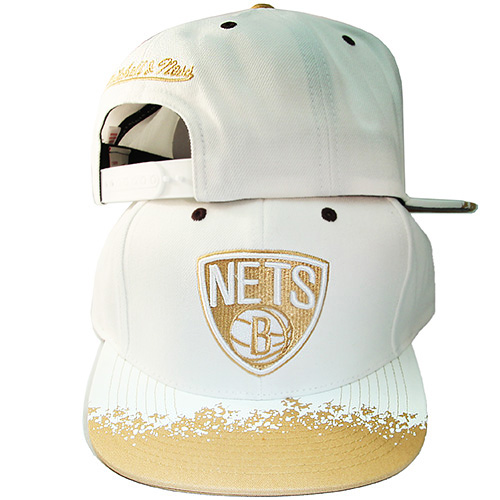 white and gold snapback hats